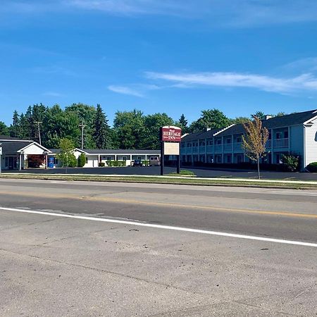 Thumb Heritage Inn Sandusky Exterior photo